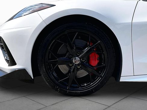 Used 2021 Chevrolet Corvette Stingray Premium Cpe w/ Z51 Performance Package image 9