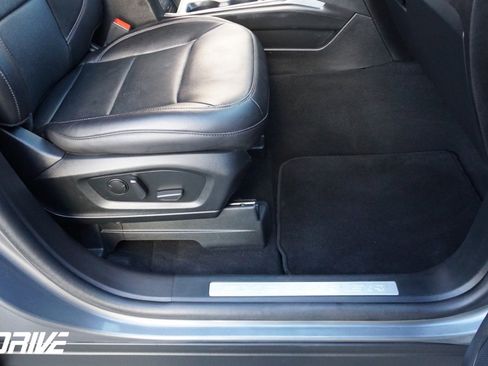 Used 2023 Ford Explorer Limited image 46