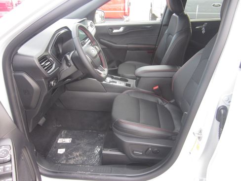 New 2026 Ford Escape ST-Line Select w/ Equipment Group 401A AWD/4WD image 11