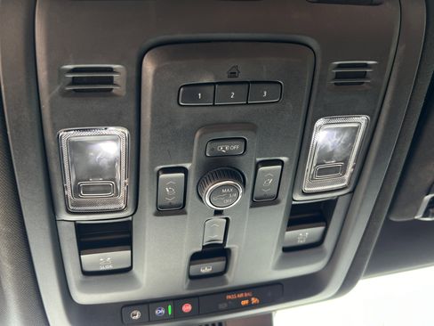 Used 2024 GMC Yukon Denali Ultimate image 24