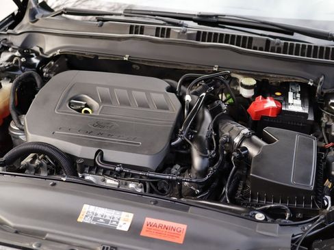 Used 2014 Ford Fusion SE w/ Equipment Group 202A image 28