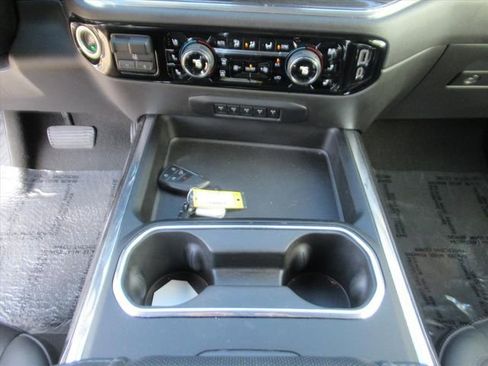 Used 2024 Chevrolet Silverado 2500 LTZ w/ LTZ Convenience Package image 24