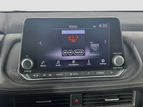 Used 2025 Nissan Rogue SV AWD/4WD image 21
