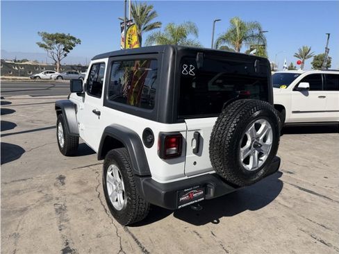 Used 2020 Jeep Wrangler Sport AWD/4WD image 4