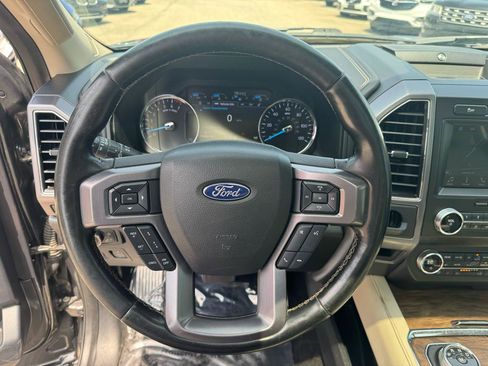 Used 2019 Ford Expedition Max Platinum RWD image 31
