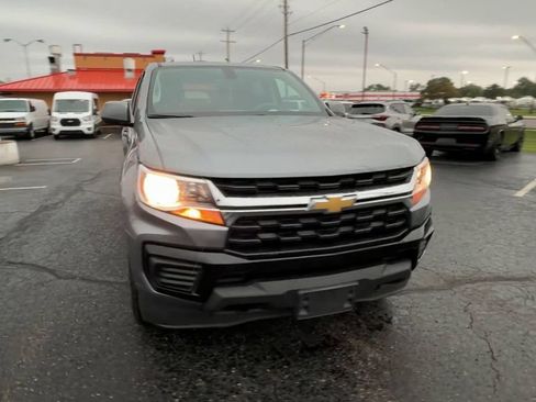 Used 2022 Chevrolet Colorado W/T AWD/4WD image 3