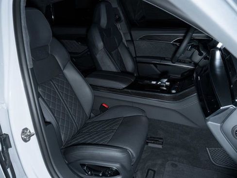 Used 2023 Audi S8 4.0 TFSI image 20
