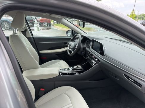 Used 2023 Hyundai Sonata SE FWD image 21
