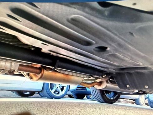 Used 2016 Honda Pilot Touring image 8