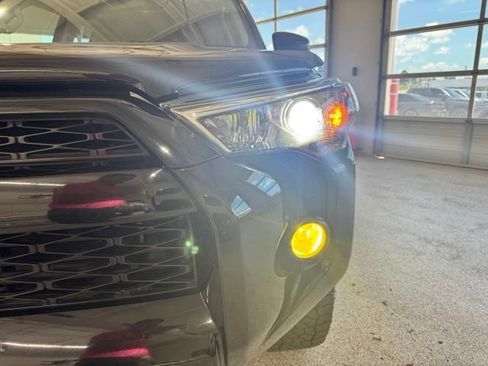 Used 2016 Toyota 4Runner 4WD image 14