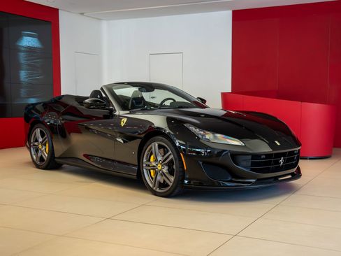 Used 2019 Ferrari Portofino RWD image 1