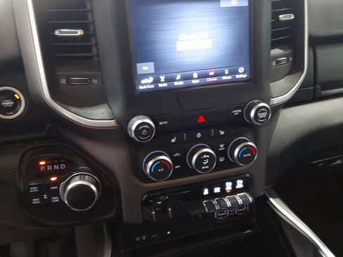 Used 2019 RAM 1500 Big Horn AWD/4WD image 13