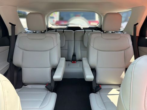 New 2026 Ford Explorer Active w/ Active Comfort Package AWD/4WD image 16