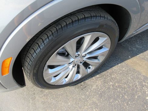 Used 2024 Buick Envista Sport Touring FWD image 13