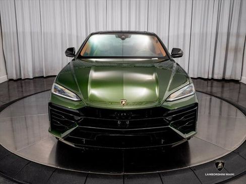 Used 2025 Lamborghini Urus SE AWD/4WD image 3