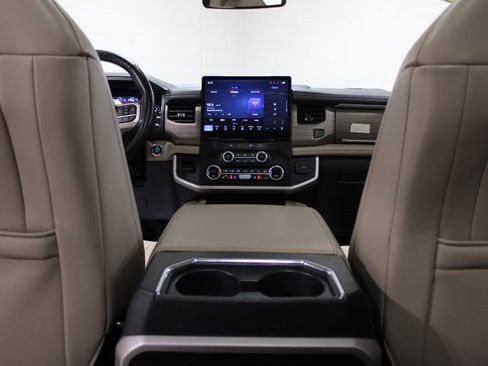 Used 2024 Ford Expedition Max Limited image 34