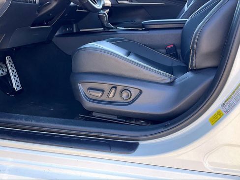 Used 2025 Toyota Camry SE FWD image 36