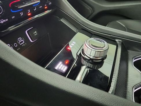 New 2025 Jeep Grand Cherokee Limited w/ Black Appearance Package image 29