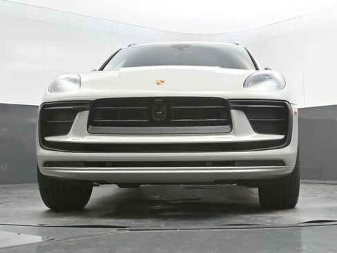 New 2026 Porsche Macan AWD/4WD image 35