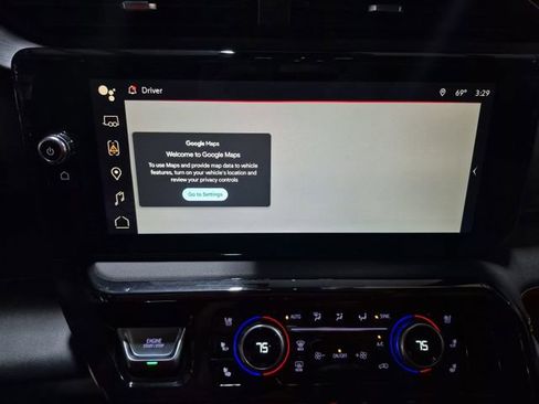 Certified 2024 GMC Sierra 1500 AT4 w/ Technology Package AWD/4WD image 15