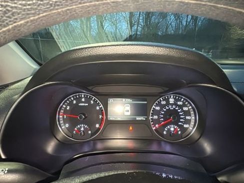 Used 2024 Kia Forte LXS image 13