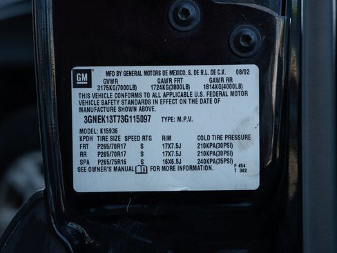 Used 2003 Chevrolet Avalanche 4x4 w/ Suspension Package, Off-Road image 26