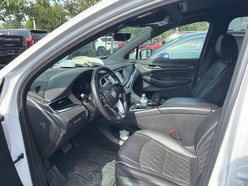 Used 2024 Buick Enclave Avenir w/ Avenir Technology Package AWD/4WD image 6