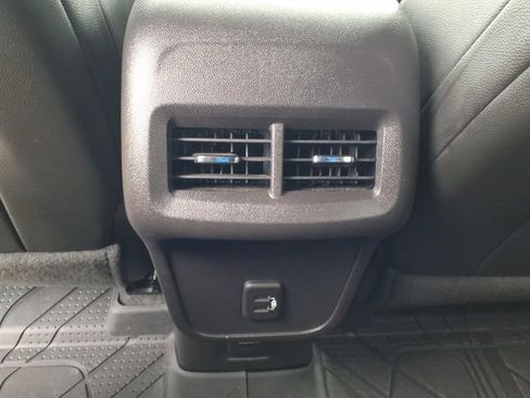 Used 2024 Chevrolet Equinox RS FWD image 12