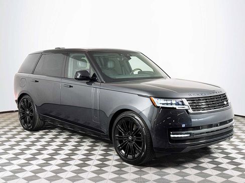 Used 2024 Land Rover Range Rover Long Wheelbase SE AWD/4WD image 3