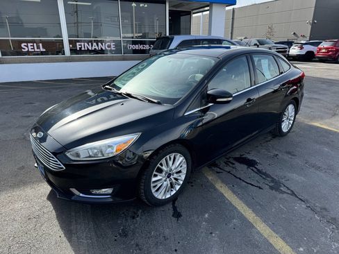 Used 2015 Ford Focus Titanium image 4
