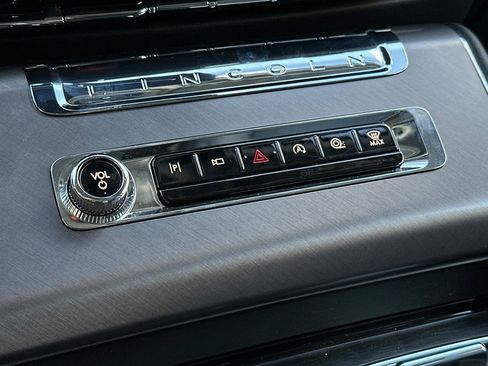 New 2025 Lincoln Aviator 2WD w/ Equipment Group 101A image 21