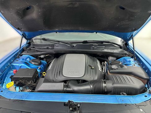 Used 2015 Dodge Challenger R/T Plus RWD image 18