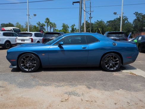 Used 2021 Dodge Challenger R/T Scat Pack w/ Driver Convenience Group RWD image 8