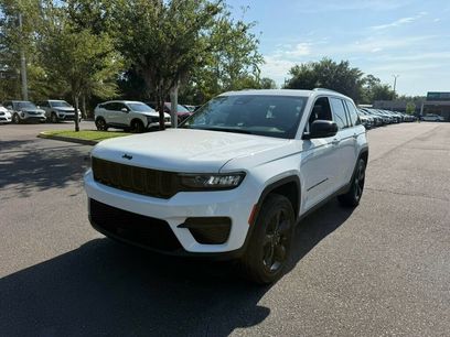 Used 2023 Jeep Grand Cherokee Altitude