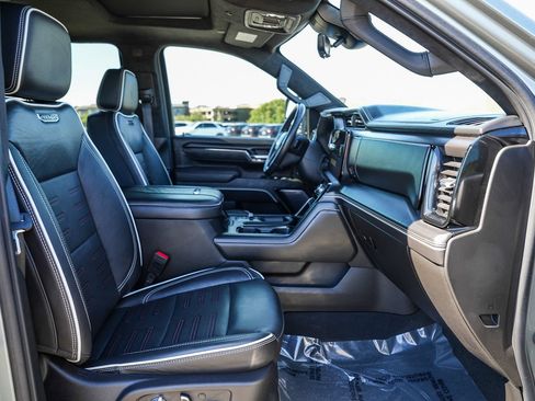 Used 2024 GMC Sierra 2500 AT4X AWD/4WD image 16