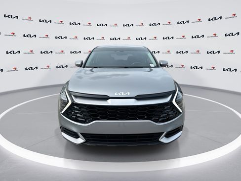 Certified 2024 Kia Sportage EX FWD image 3