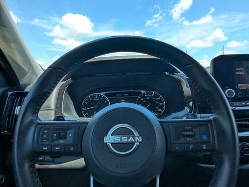 Used 2025 Nissan Pathfinder SV AWD/4WD image 22