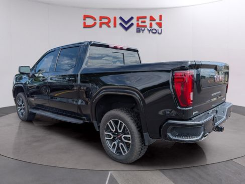 Used 2021 GMC Sierra 1500 AT4 w/ AT4 Premium Package AWD/4WD image 3