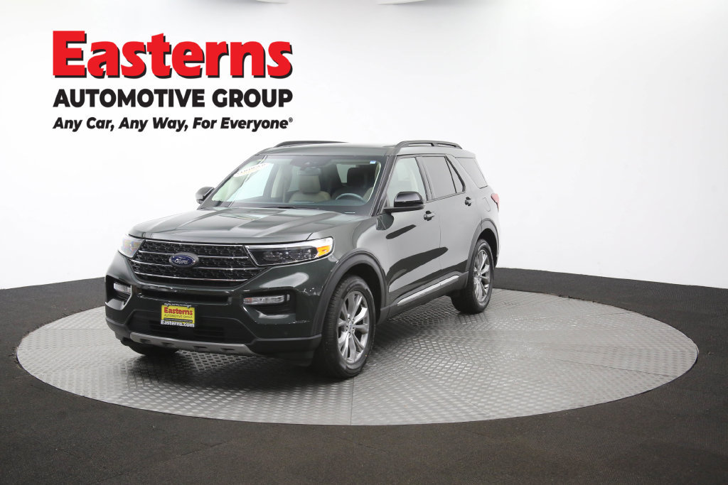 Used 2023 Ford Explorer XLT w/ Equipment Group 202A AWD/4WD image 61