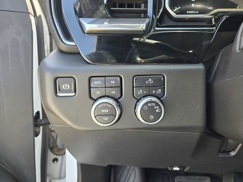 Used 2023 GMC Sierra 1500 SLE AWD/4WD image 20