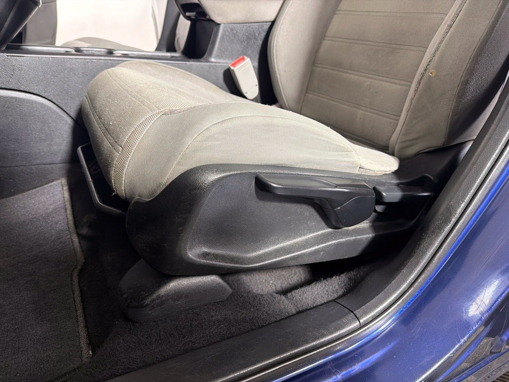Used 2017 Honda CR-V LX image 11