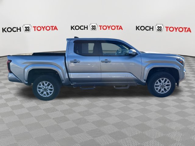 Used 2024 Toyota Tacoma SR5 AWD/4WD image 9