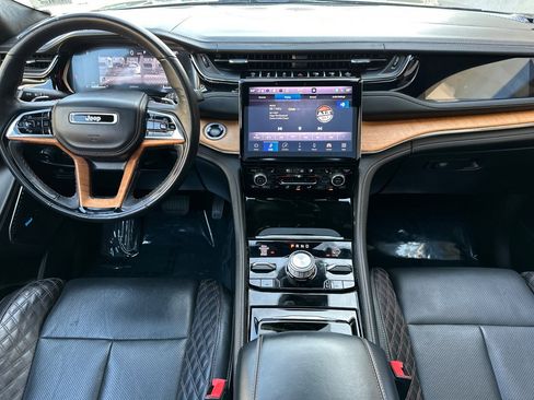 Used 2023 Jeep Grand Cherokee L Summit image 16
