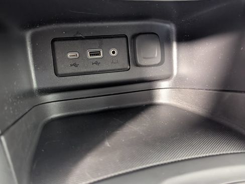 Used 2024 Chevrolet Equinox LT FWD image 21
