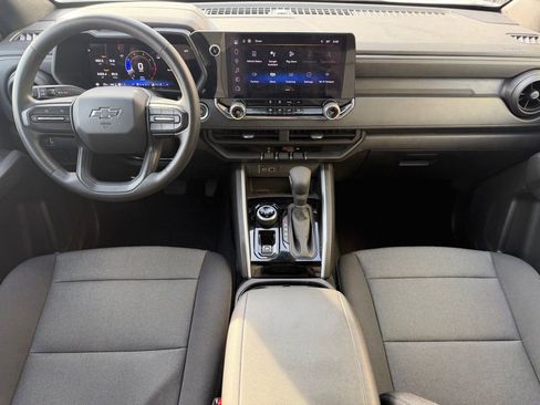 Used 2024 Chevrolet Colorado Trail Boss w/ Technology Package image 8