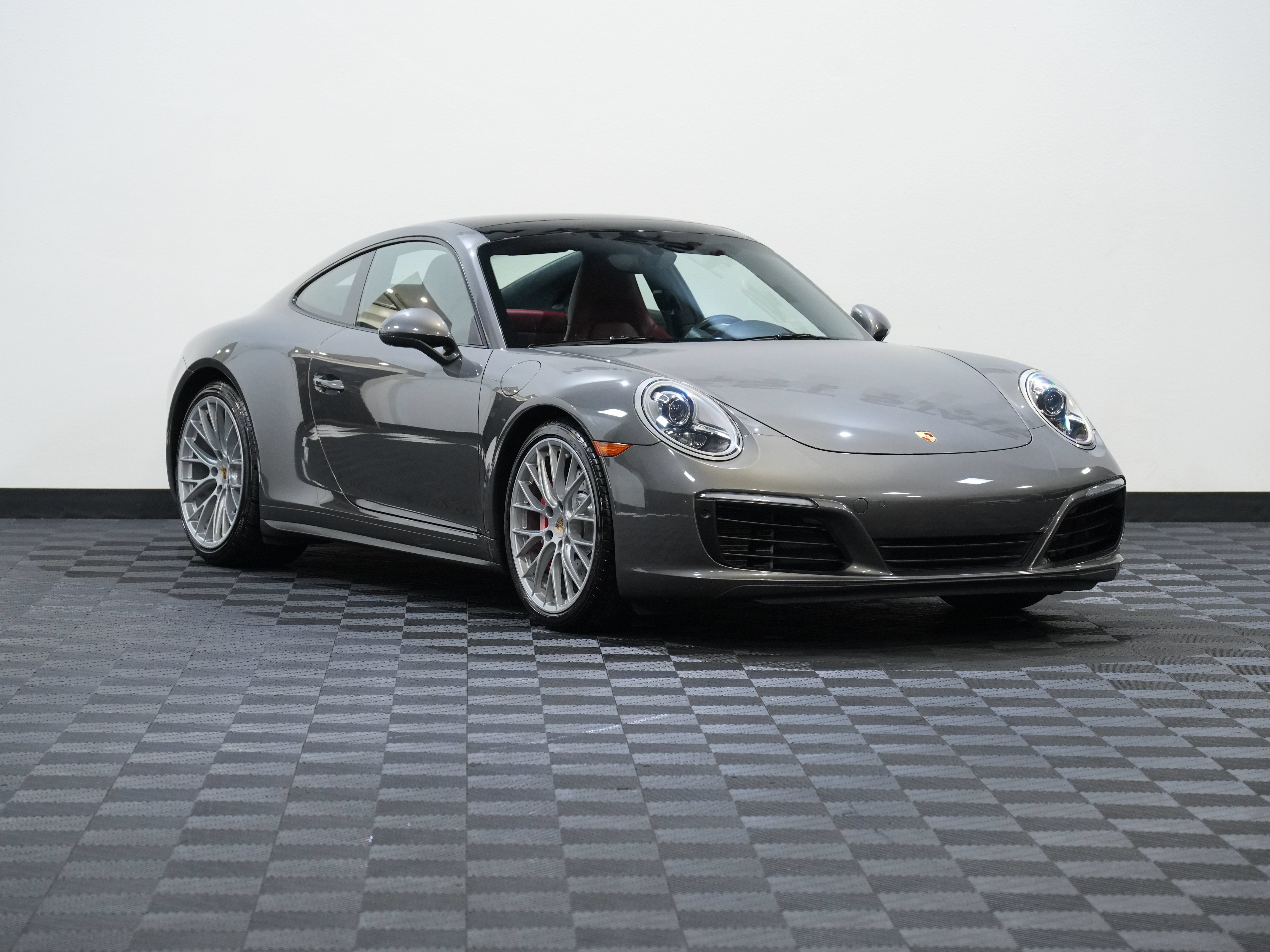 Used 2017 Porsche 911 Carrera 4S AWD/4WD image 5