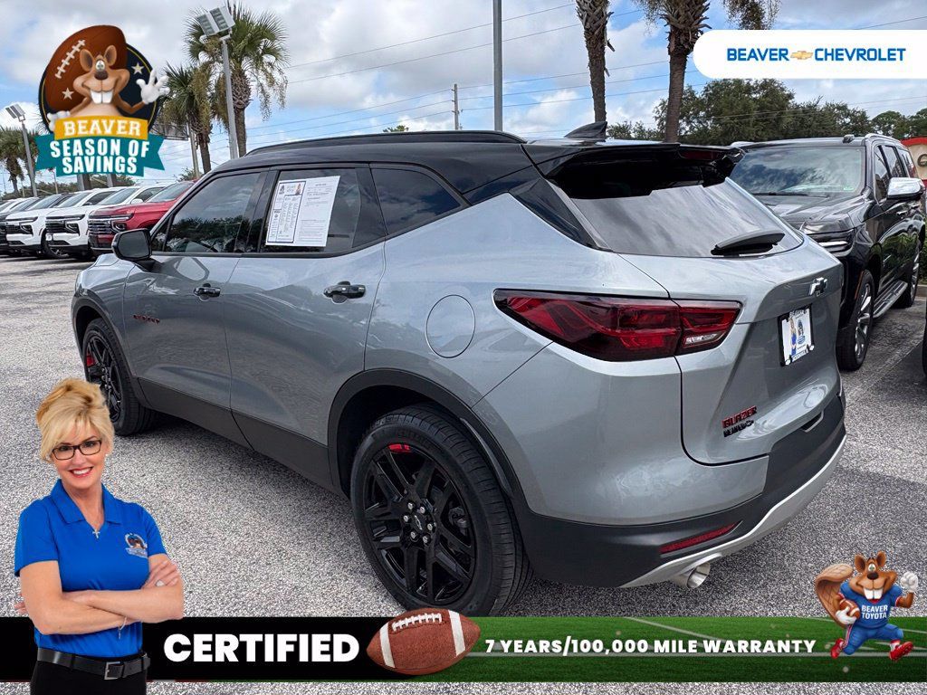 Used 2023 Chevrolet Blazer LT w/ Sound & Technology Package FWD image 5