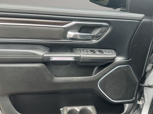 Used 2025 RAM 1500 Laramie AWD/4WD image 18