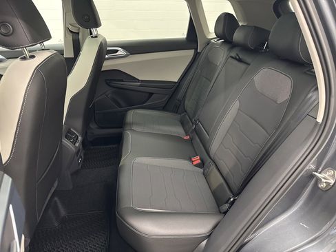 New 2026 Volkswagen Taos SE image 23