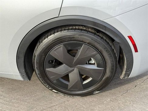 Used 2024 Toyota Prius Limited image 4